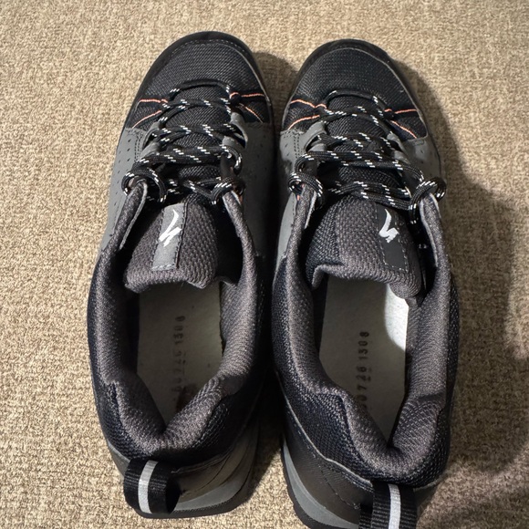 Specialized Men's Black and Gray Athletic Shoes size 10.5 missing insoles, clean - Picture 4 of 8